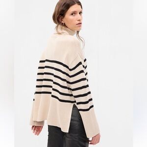 Gap Split Hem Turtleneck Sweater size L